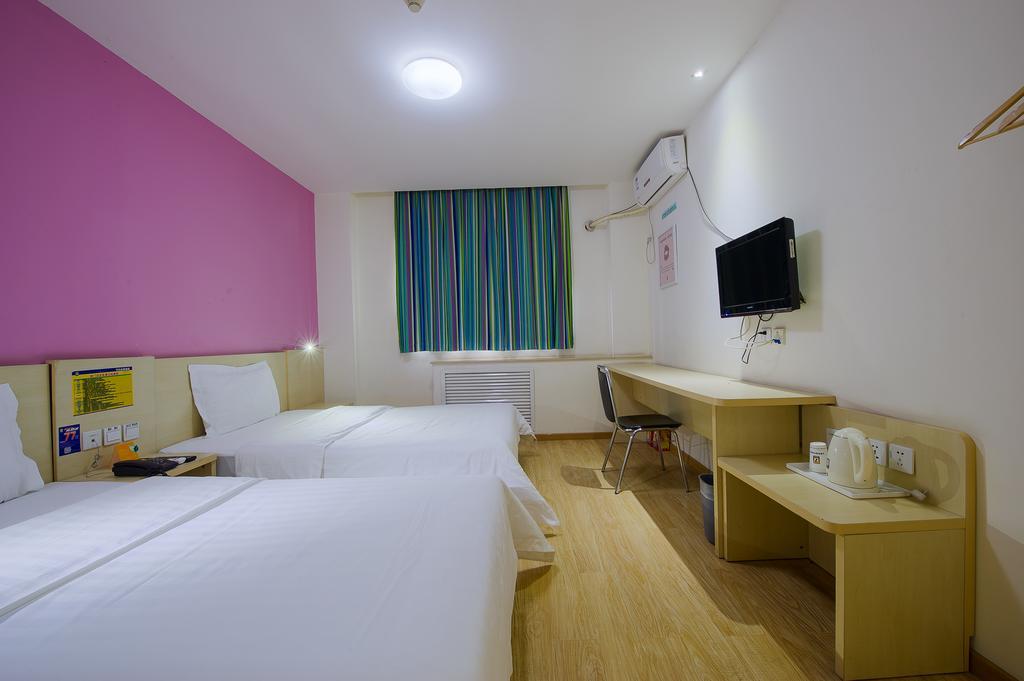 7Days Inn Guangzhou Wuyang New Town Exterior photo