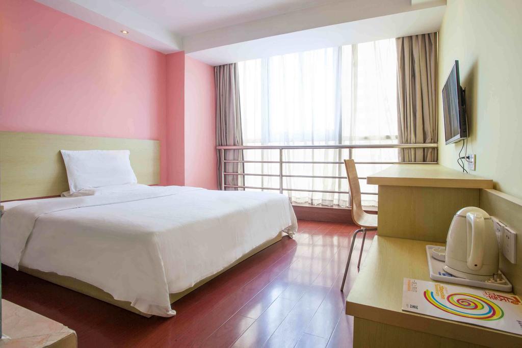 7Days Inn Guangzhou Wuyang New Town Exterior photo